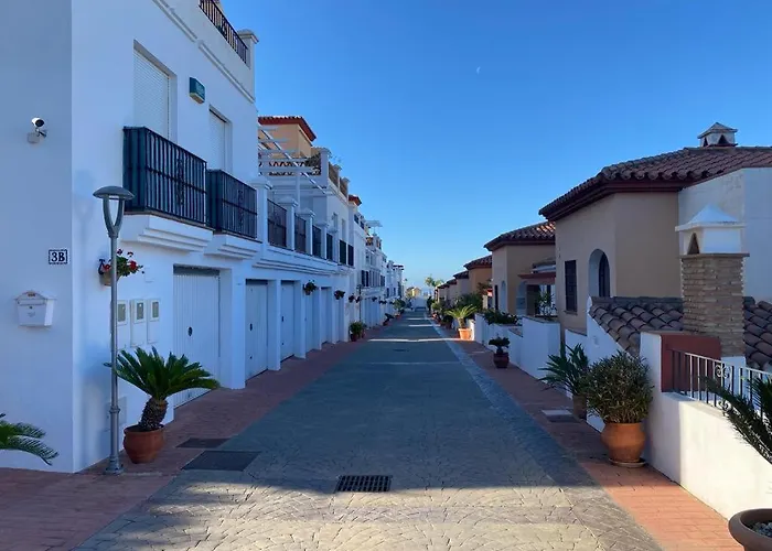 Atico En Con Vistas Espectaculares Нерха